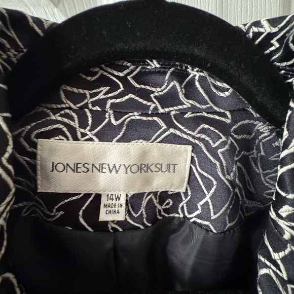 jones New York Blue and White Floral Blazer - Picture 3 of 4